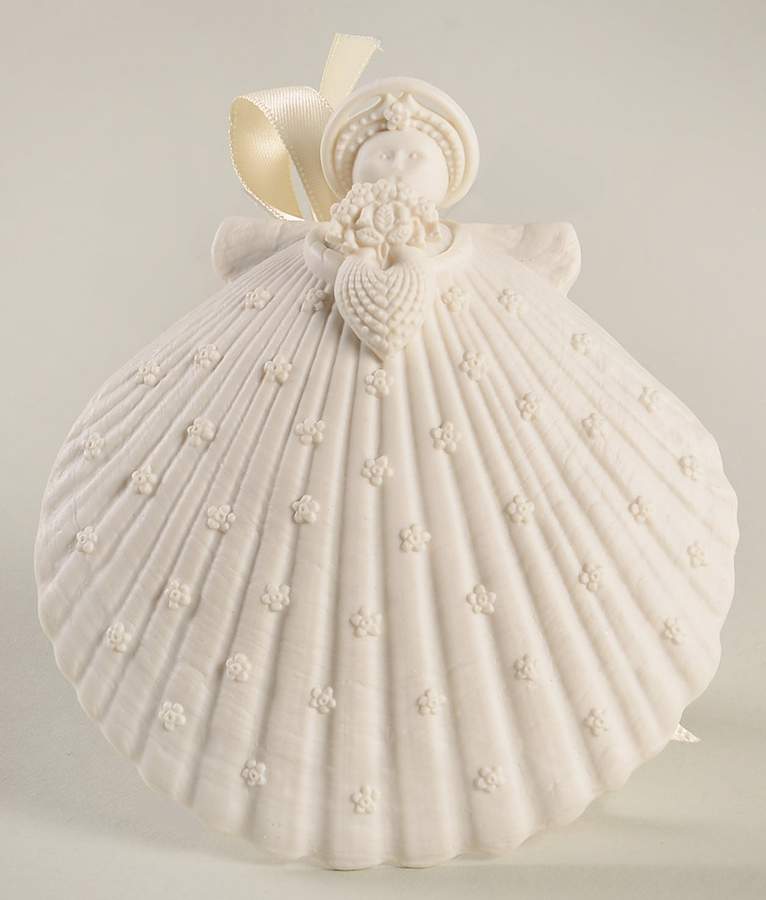 Margaret Furlong Collectors Club Coral Bells And Cockle Shells Angel - No Box by Margaret Furlong-1