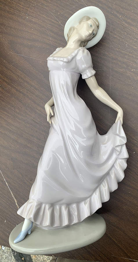 Women Elegant Lady - No Box by Nao-1