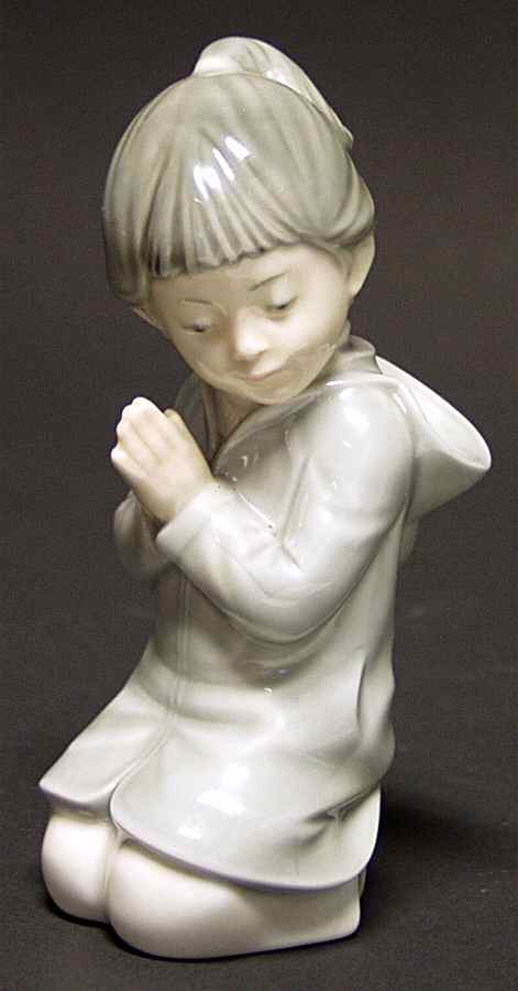 Nativity & Religious Girl Praying - No Box by Nao-1