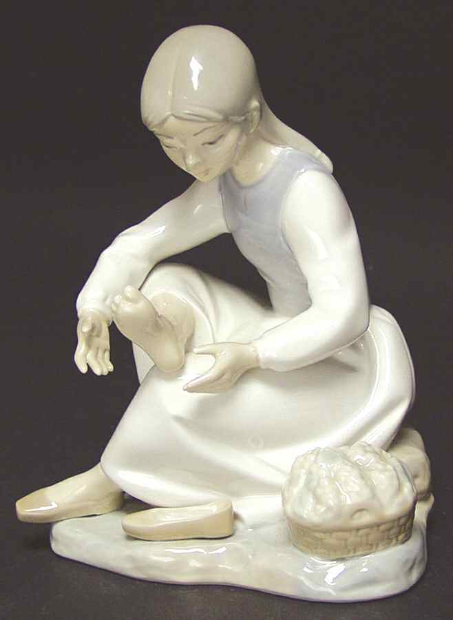Girls My Aching Feet - Boxed by Nao-1