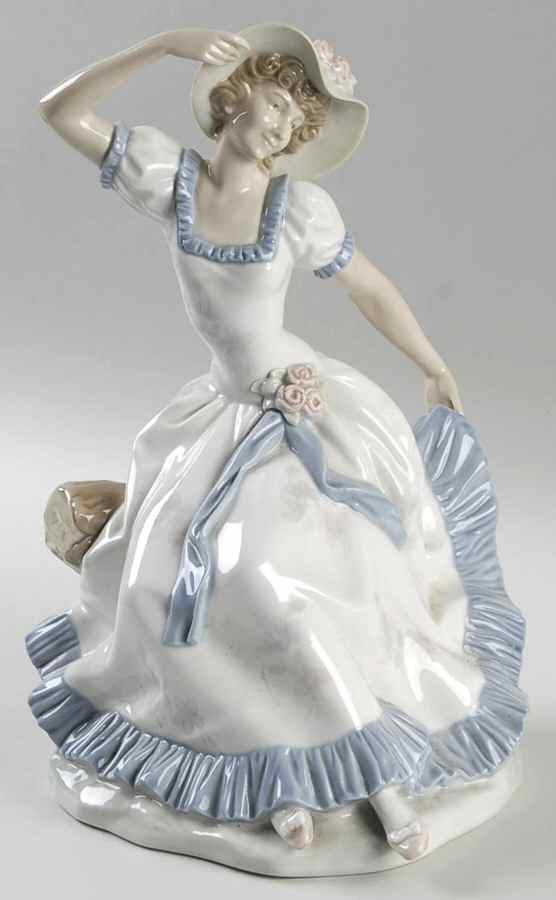 Women Posing - Boxed by Nao-1
