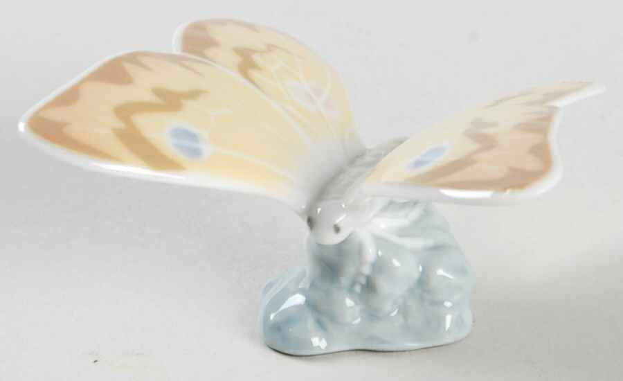 Birds & Butterflies Butterfly-Soft Honey - No Box by Nao-1