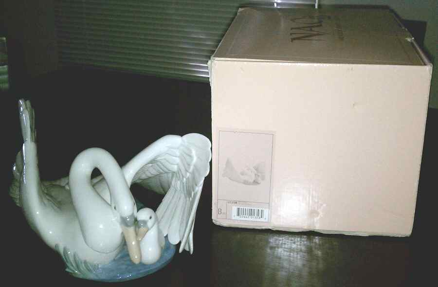 Birds & Butterflies The Little Swan - No Box by Nao-1