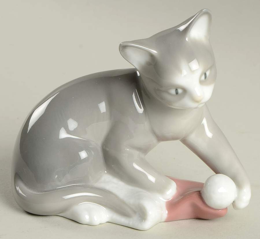 Cats and Dogs Kitty's Christmas - No Box by Nao-1