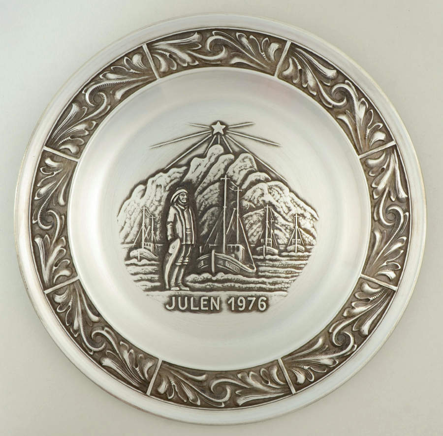 Norwegian Pewter Christmas Plate Christmas Lofoten - Boxed by Norwegian Pewter-1