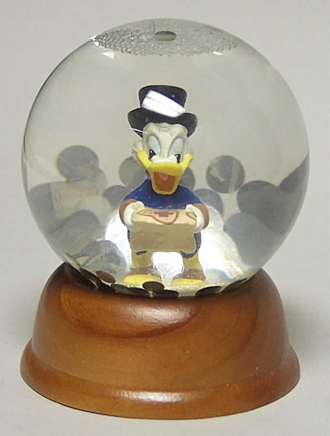 Disney Holiday Snowglobe Scrooge McDuck - No Box by New England-1