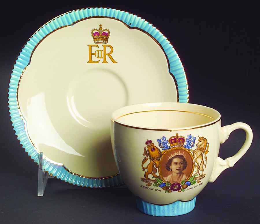 Newport Pottery Royalty Giftware Queen Elizabeth Ii - No Box by Newport-1