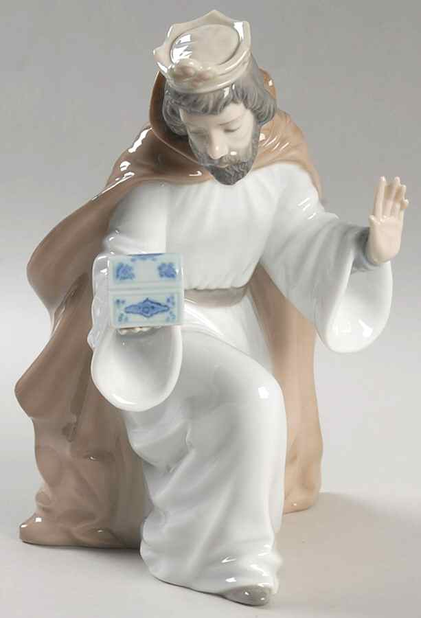 NAO Nativity Figurines King Melchior With Chest - No Box by Nao-1