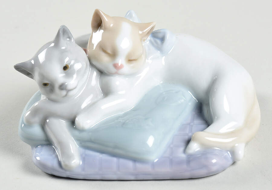 Cats and Dogs Snuggle Cats - Boxed by Nao-1