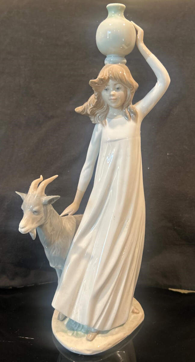 Kids with Animals Water For My Goat - No Box by Nao-1