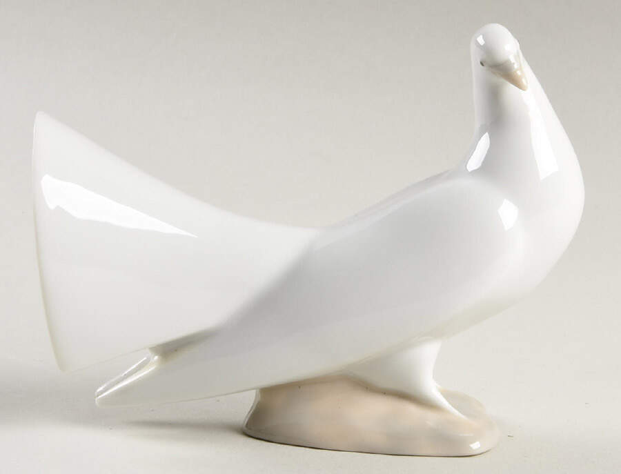 Birds & Butterflies Dove-Head Up-Tail Out - Boxed by Nao-1