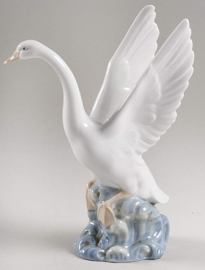 Birds & Butterflies Flying Swan - No Box by Nao-1