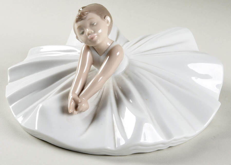 Dancers Dance Class - Boxed by Nao-1