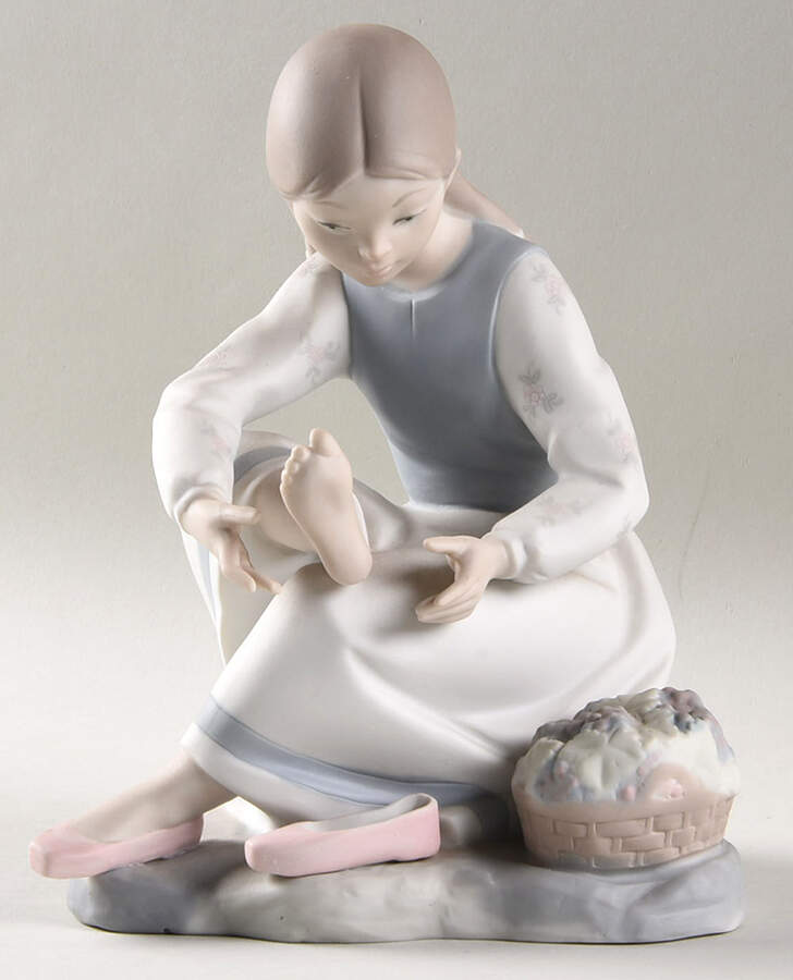 Girls My Aching Feet - Boxed by Nao-1