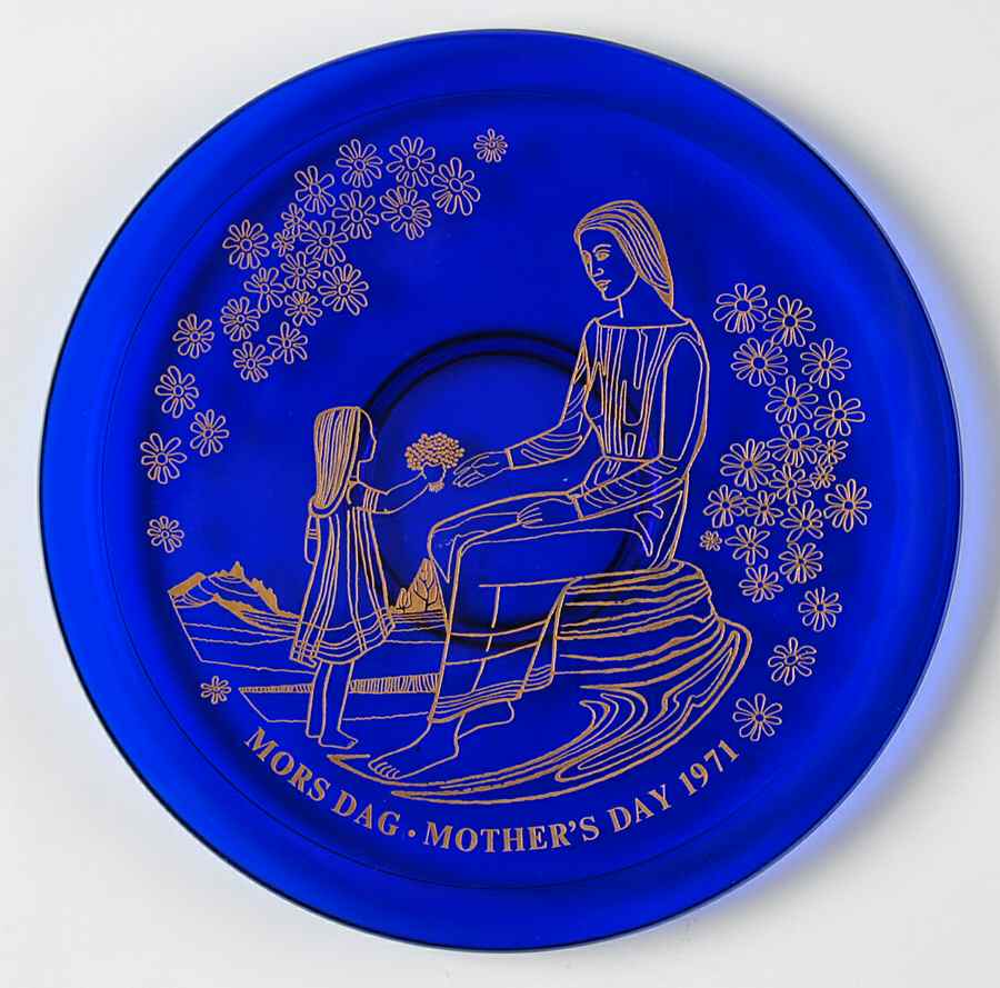 Mothers Day Plate Flowers For Mother - No Box by Orrefors-1