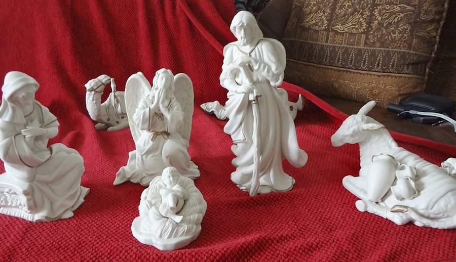O'Well Novelty Nativity-White Angel - No Box by O'Well Novelty Co-1