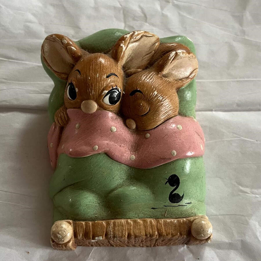 PenDelfin Figurine Twins-Green Blanket - No Box by PenDelfin-1