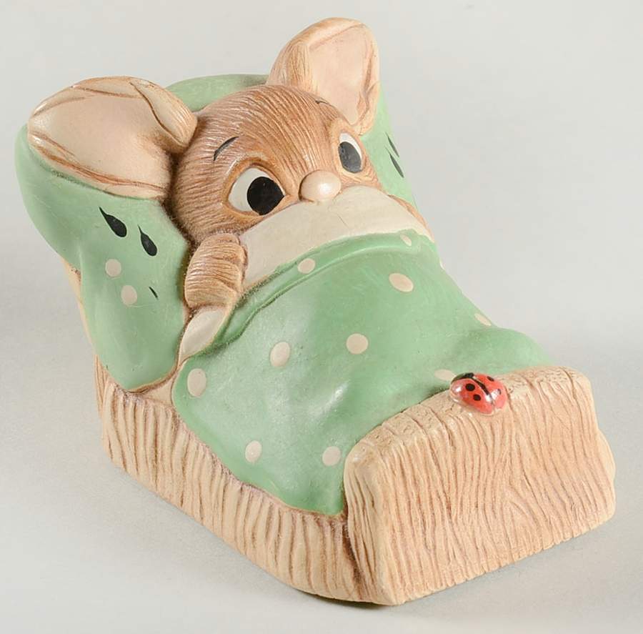 PenDelfin Figurine Wakey-Green Blanket & Pillow - Boxed by PenDelfin-1