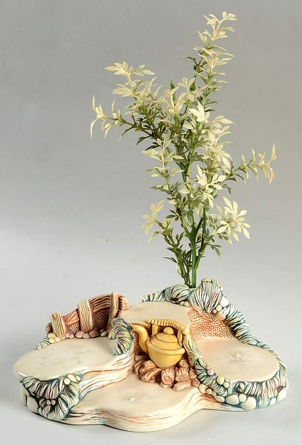 PenDelfin Figurine Picnic Stand - No Box by PenDelfin-1