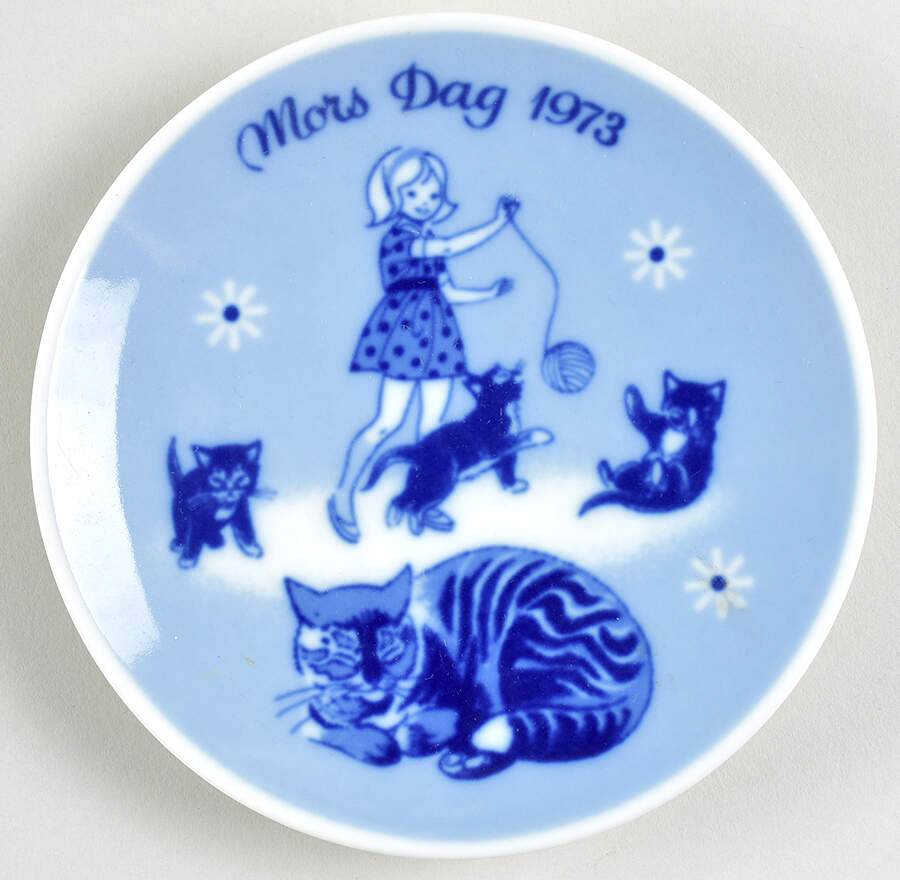 Mothers Day Plate Cat And Kittens - No Box by Porsgrund-1