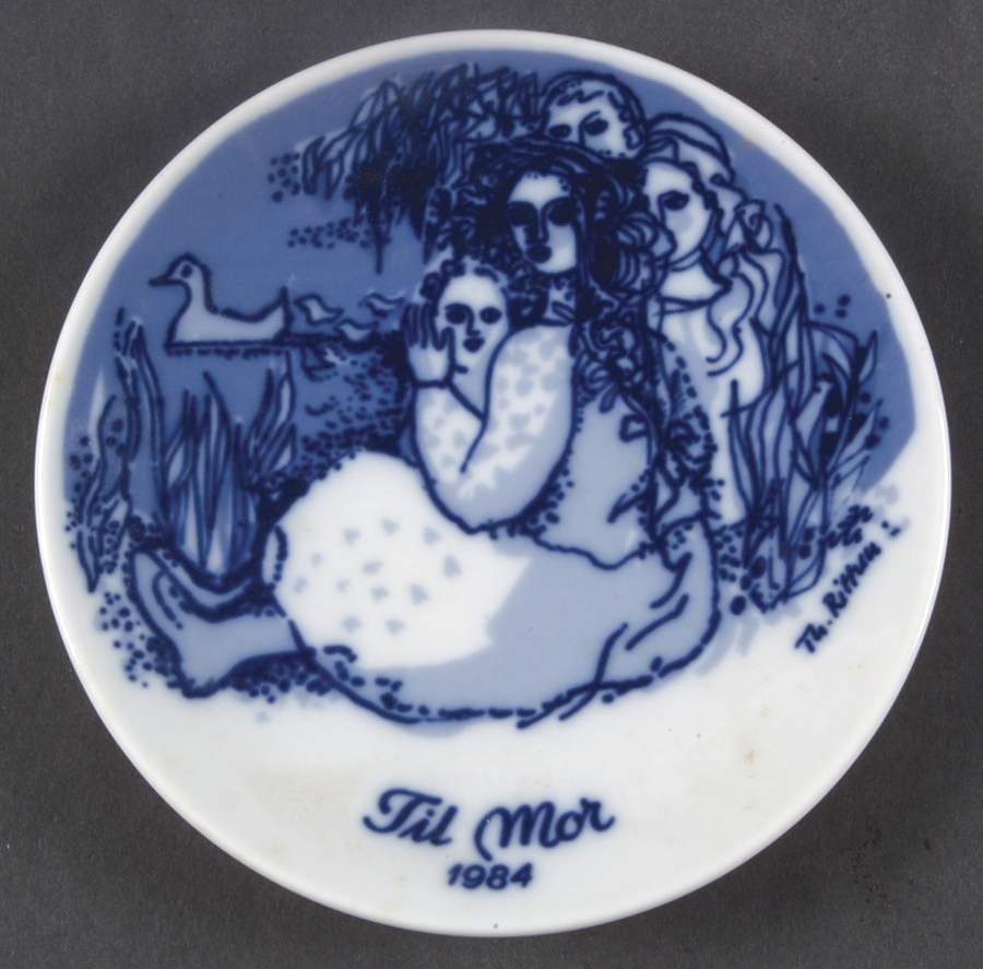 Mothers Day Plate By The Pond - Boxed by Porsgrund-1