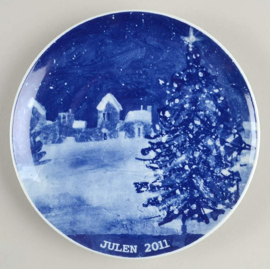 Christmas Plate Christmas Night - Boxed by Porsgrund-1
