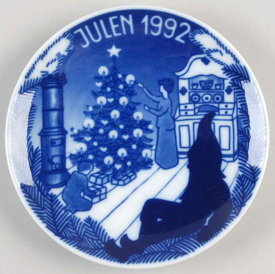 Christmas Plate Lighting Up The Christmas Tree - Boxed by Porsgrund-1