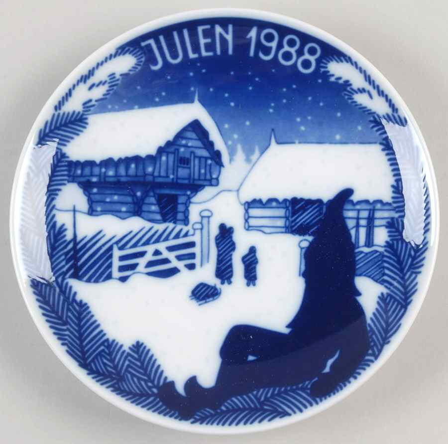 Christmas Plate Christmas Snow Is Falling - Boxed by Porsgrund-1