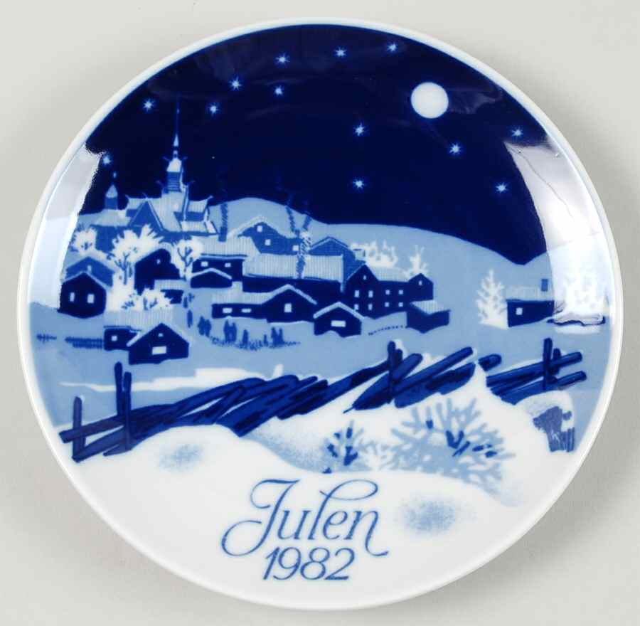 Christmas Plate White Christmas - Boxed by Porsgrund-1