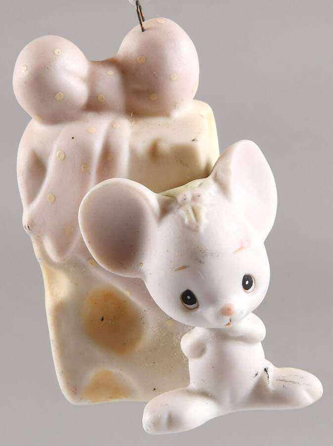 Precious Moments Ornaments Mouse With Cheese - Boxed by Precious Moments-1