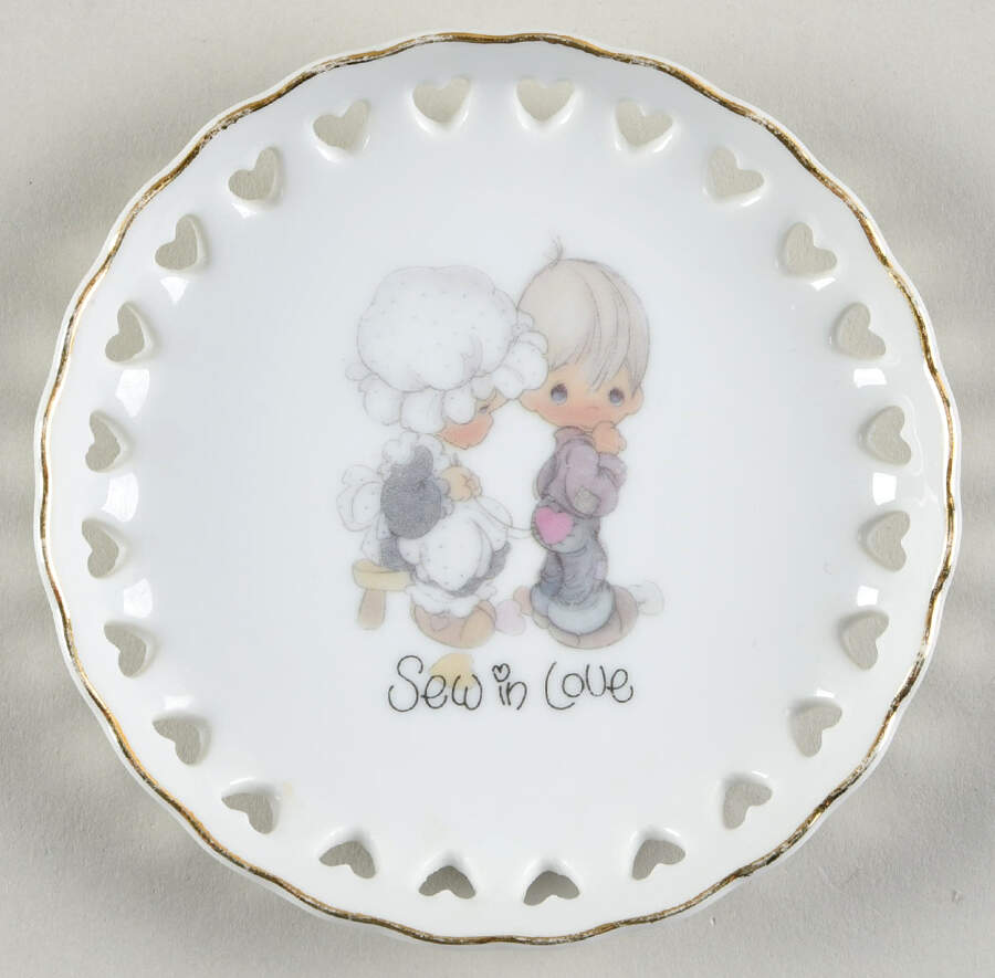 Precious Moments Sew In Love - Pierced Heart Mini - No Box by Precious Moments-1