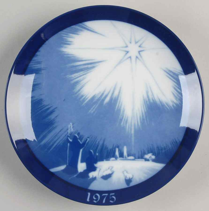 Porcelana Granada Christmas Plate Shepherds In The Fields - Boxed by Porcelana Granada-1