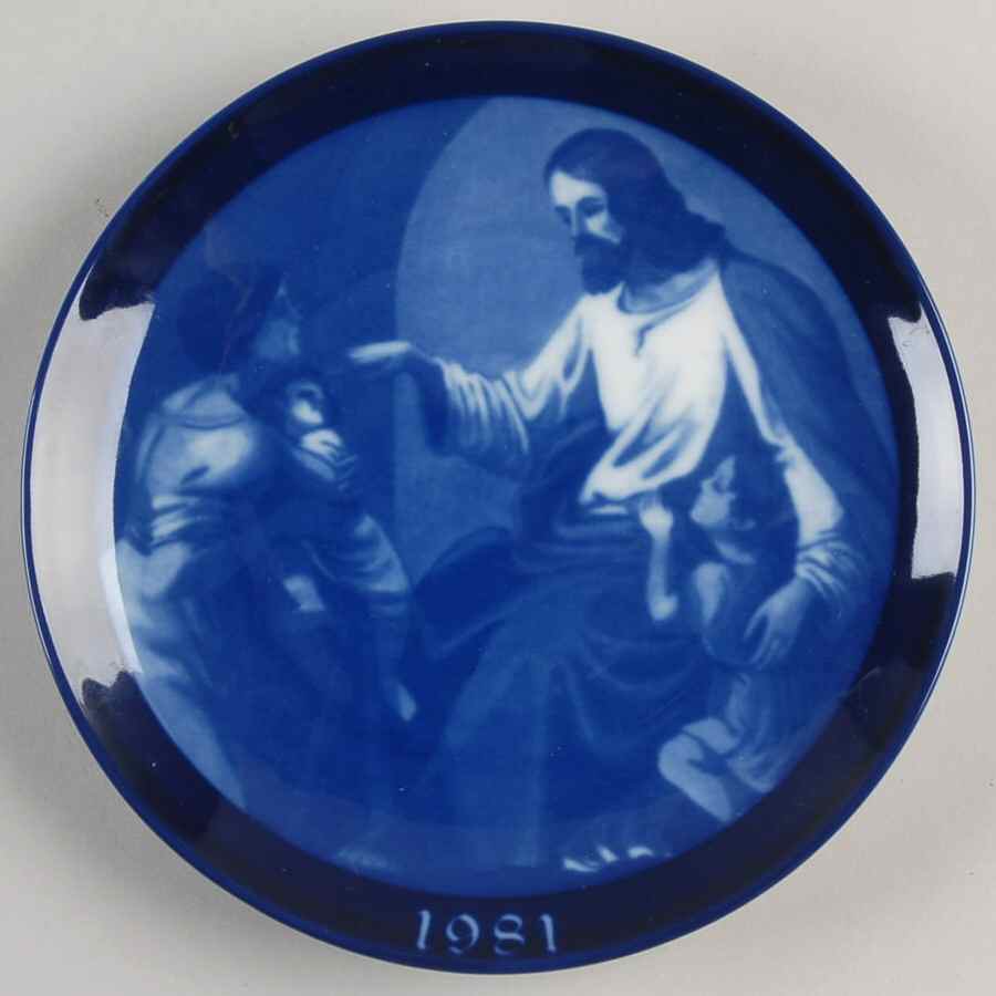 Porcelana Granada Christmas Plate Suffer The Children - Boxed by Porcelana Granada-1