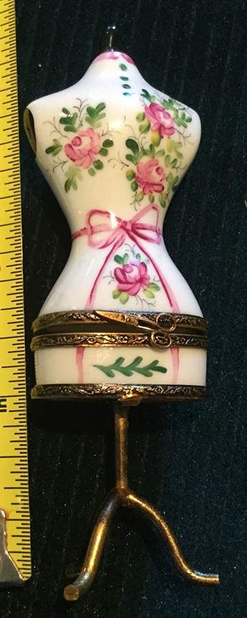 PEINT MAIN LIMOGES BOX Rose Decal Dress Form - Nb701, No Box by Peint Main-1