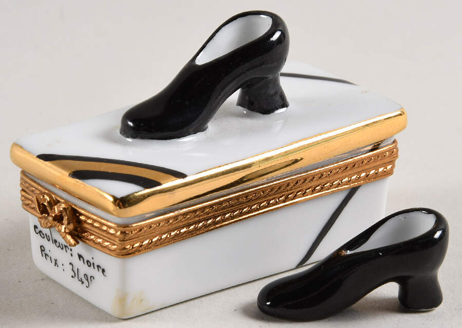 PEINT MAIN LIMOGES BOX Black Shoe Box - With Shoe - Nb774, No Box by Peint Main-1