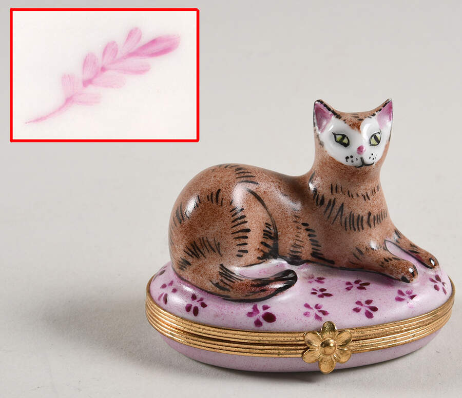 PEINT MAIN LIMOGES BOX Cat Head Up-Pink Background - Nb812, No Box by Peint Main-1