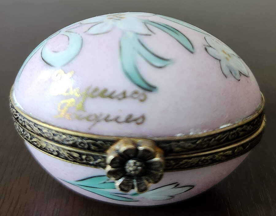 PEINT MAIN LIMOGES BOX Pink Egg With Blue Flowers - Nb83434, No Box by Peint Main-1