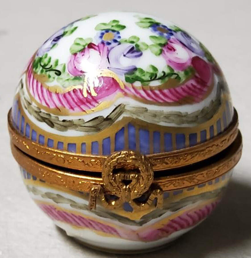 PEINT MAIN LIMOGES BOX Floral Box W/Clock - Nb849, No Box by Peint Main-1