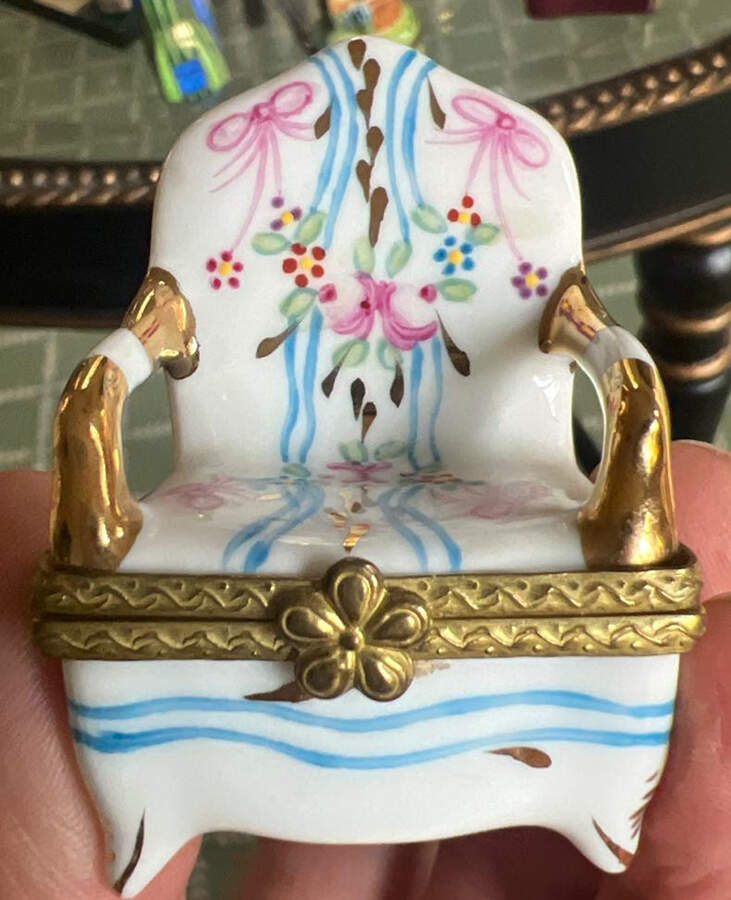 PEINT MAIN LIMOGES BOX Floral Chair - Nb853, No Box by Peint Main-1