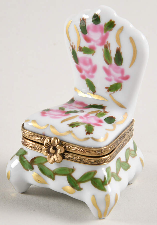 PEINT MAIN LIMOGES BOX Chair-Roses - Nb855, No Box by Peint Main-1