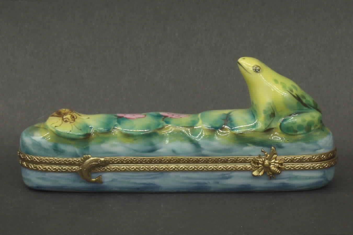 PEINT MAIN LIMOGES BOX Frog On Lily Pad - No Box by Peint Main-1