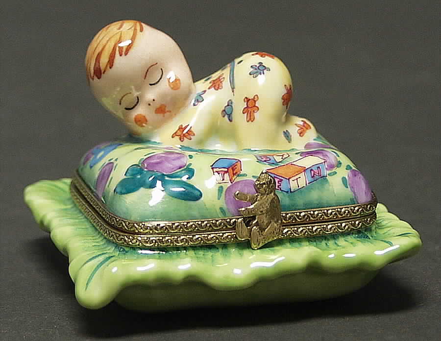 PEINT MAIN LIMOGES BOX Baby On Pillow-Green - No Box by Peint Main-1