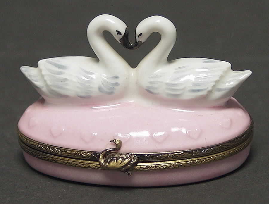 PEINT MAIN LIMOGES BOX Swans Kissing - No Box by Peint Main-1