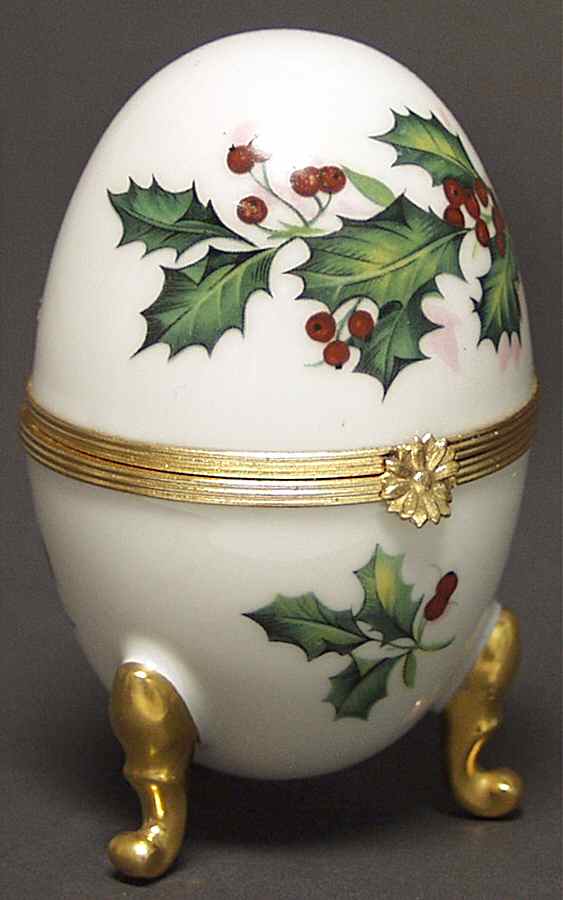 PEINT MAIN LIMOGES BOX Holly Footed - No Box by Peint Main-1