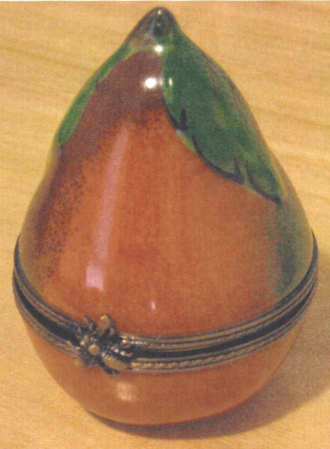 PEINT MAIN LIMOGES BOX Peach - With Box Bx417 by Peint Main-1