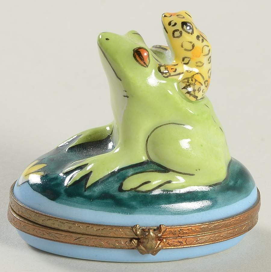 PEINT MAIN LIMOGES BOX Frogs On Lilypad - No Box by Peint Main-1