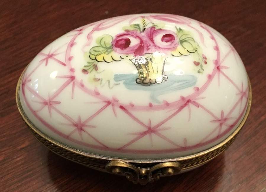PEINT MAIN LIMOGES BOX Egg-Rose Vase - Nb648, No Box by Peint Main-1