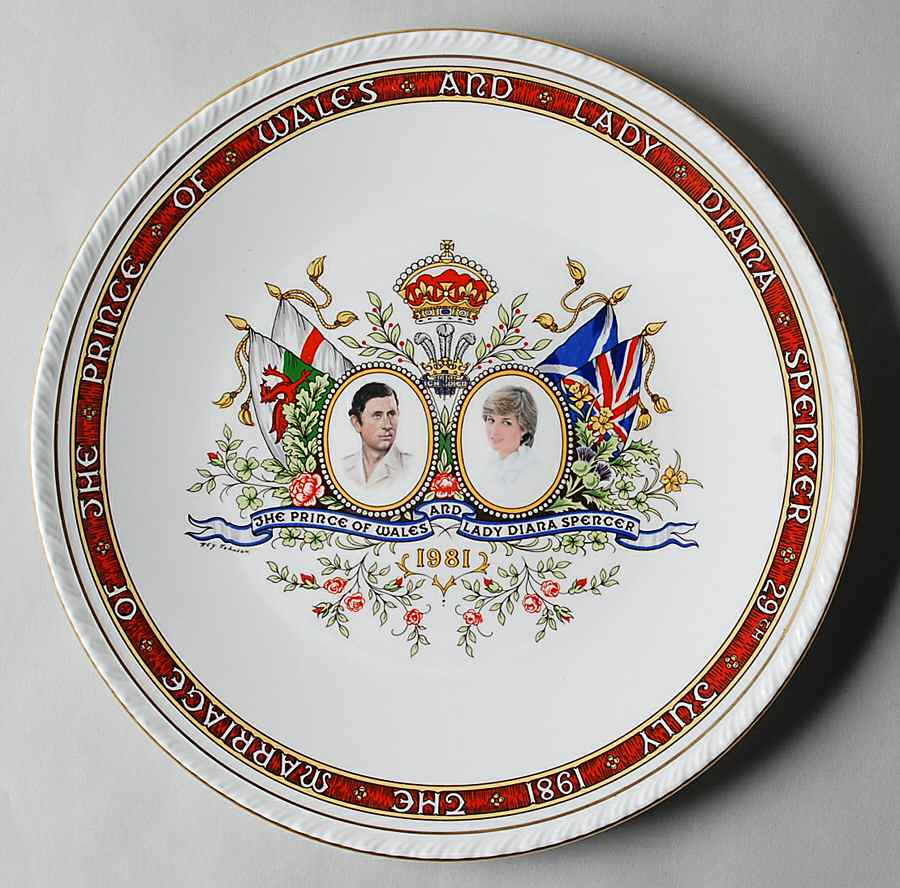 Royalty Giftware Prince Charles & Lady Diana Wedding Plat - No Box by Paragon-1