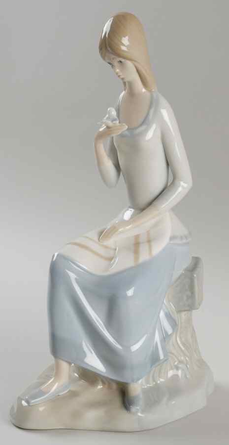 Porceval  Figurines Girl With Bird - No Box by Porceval-1