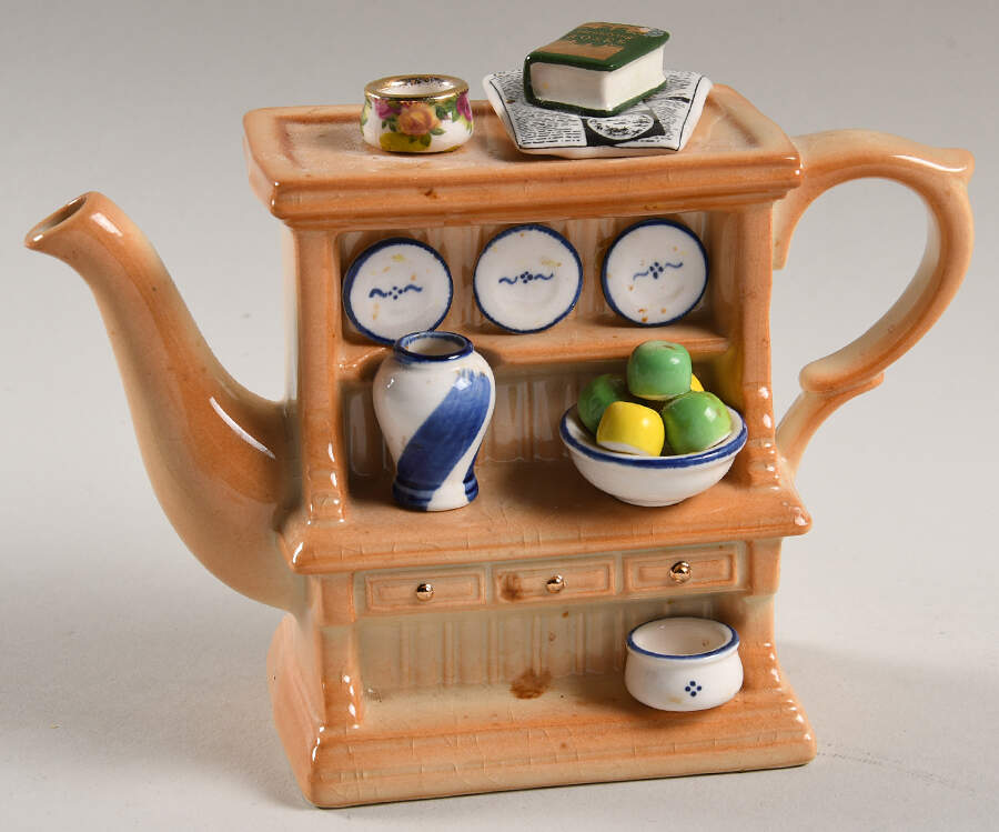 Cardew Designs Tea Pot China Hutch-Handpainted Design - Boxed by Cardew Design-1
